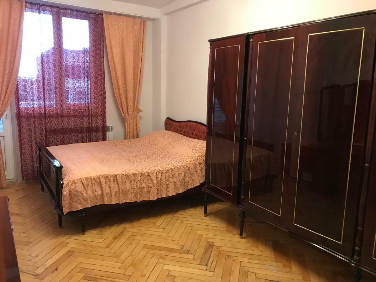 33 Martiros Saryan Street Leilighet Jerevan Eksteriør bilde