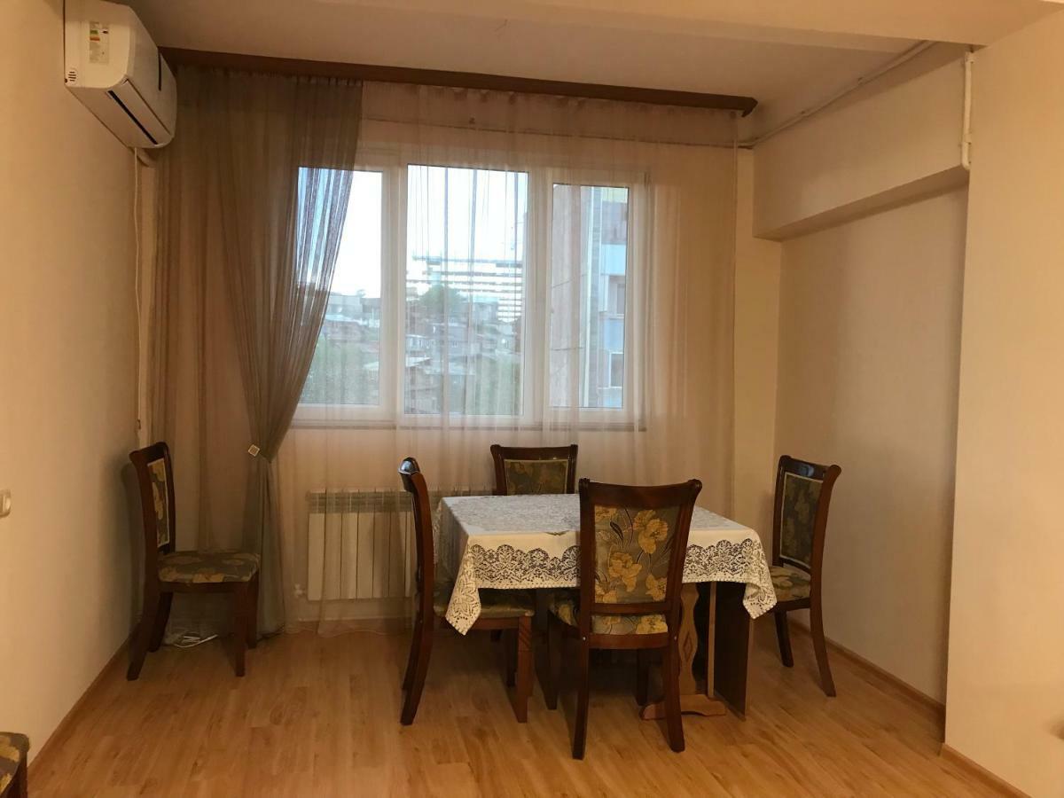 33 Martiros Saryan Street Leilighet Jerevan Eksteriør bilde