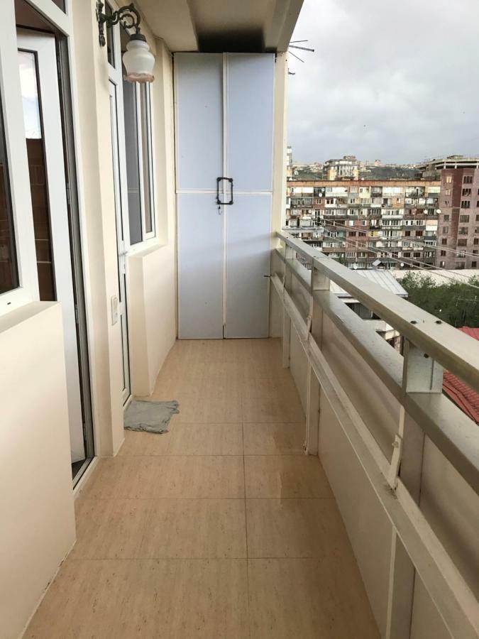 33 Martiros Saryan Street Leilighet Jerevan Eksteriør bilde